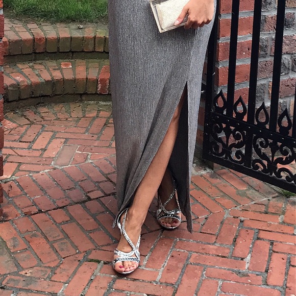 SILVER STUDDED CHAIN STONE HEELS! π - Picture 2 of 8